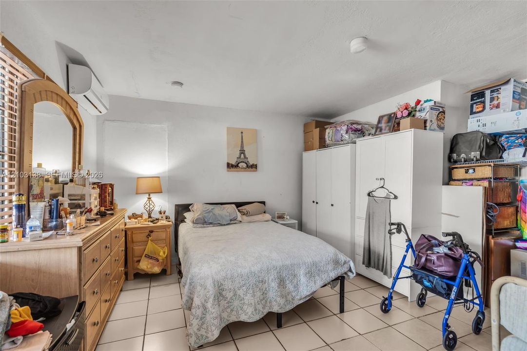 For Sale: $570,000 (4 beds, 3 baths, 1862 Square Feet)