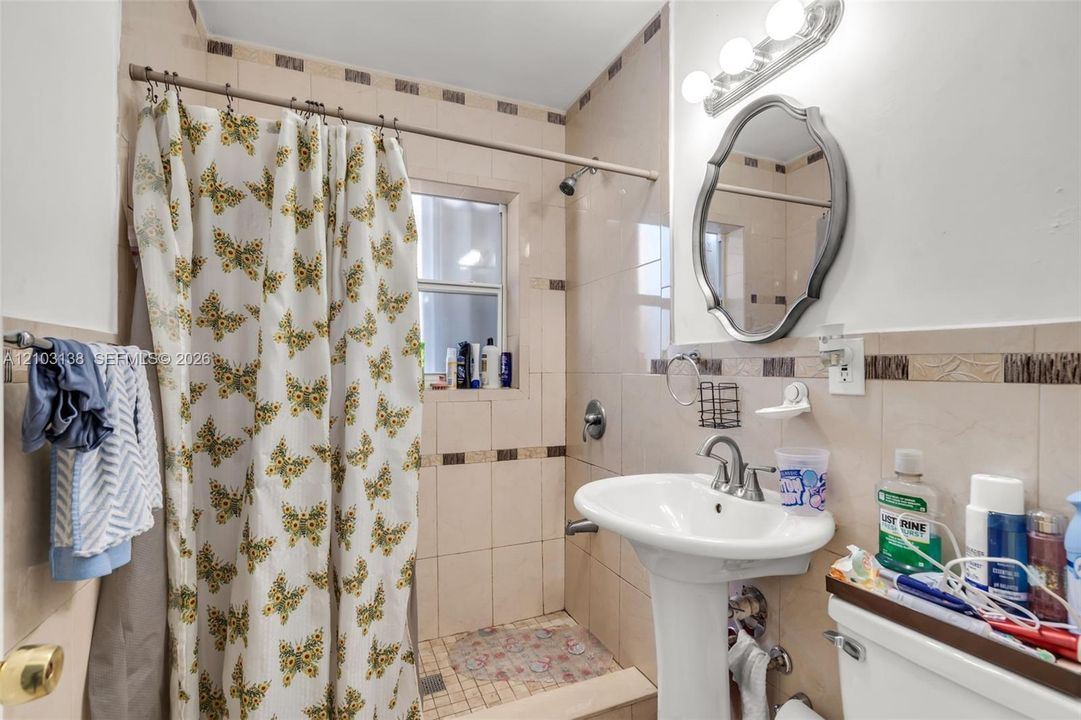 For Sale: $570,000 (4 beds, 3 baths, 1862 Square Feet)