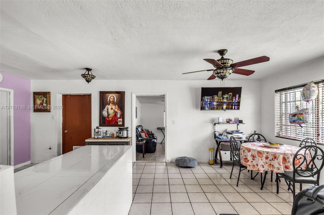 For Sale: $570,000 (4 beds, 3 baths, 1862 Square Feet)