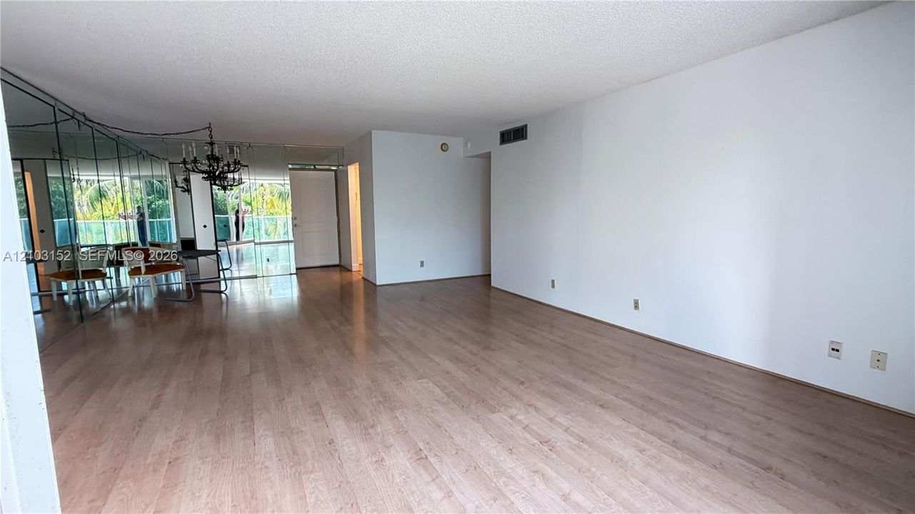 В аренду: $2,795 (2 спален, 2 ванн, 1521 Квадратных фут)