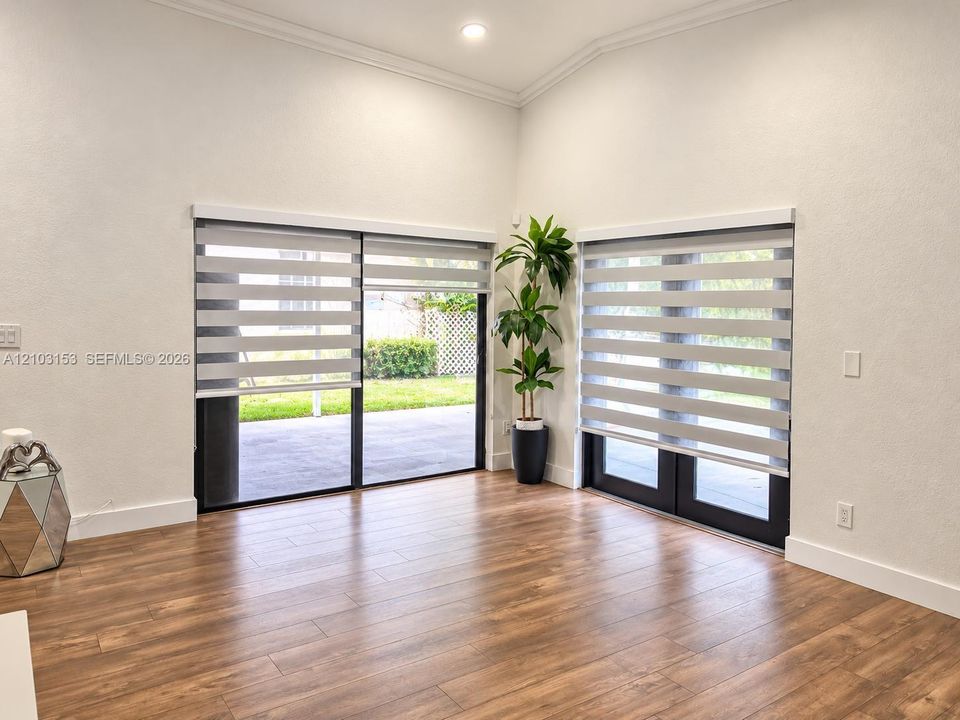 En Venta: $630,000 (3 camas, 2 baños, 1430 Pies cuadrados)