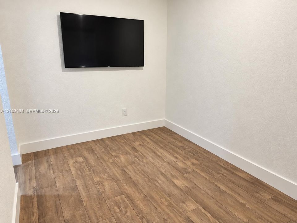 En Venta: $630,000 (3 camas, 2 baños, 1430 Pies cuadrados)