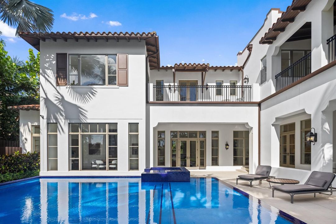 Resort-style Pool
