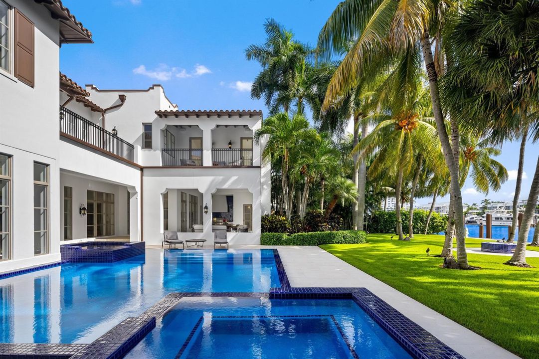 Resort-style Pool