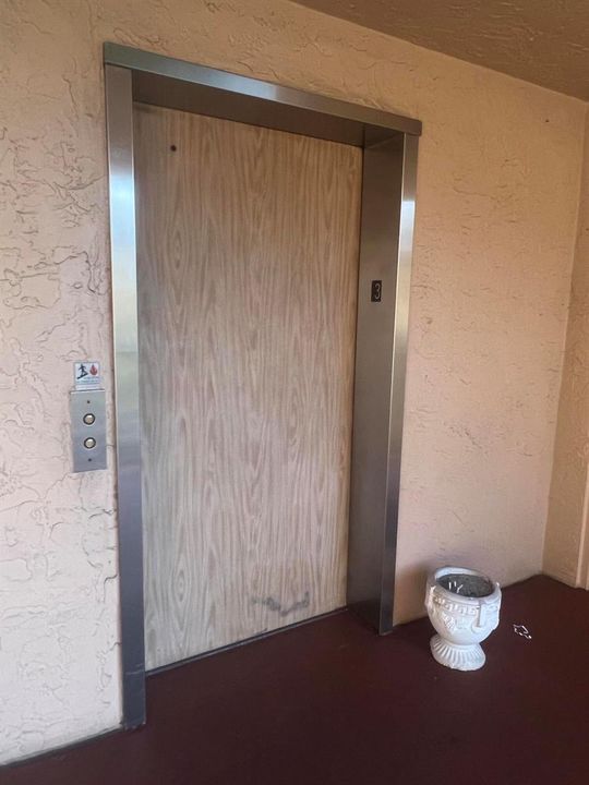480 NW 76th Ave. #307 - Elevator