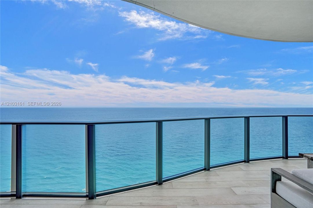 For Sale: $12,200,000 (3 beds, 5 baths, 4992 Square Feet)