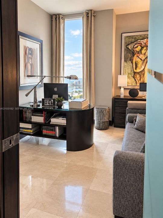 En Venta: $637,500 (2 camas, 2 baños, 1334 Pies cuadrados)
