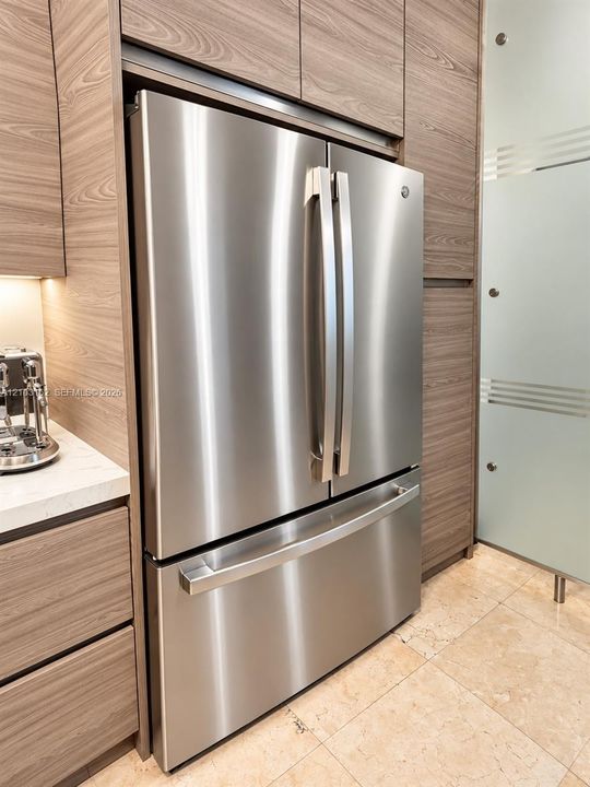 En Venta: $637,500 (2 camas, 2 baños, 1334 Pies cuadrados)