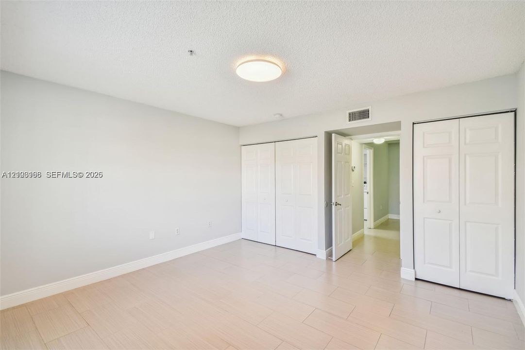 En Venta: $315,000 (1 camas, 1 baños, 859 Pies cuadrados)