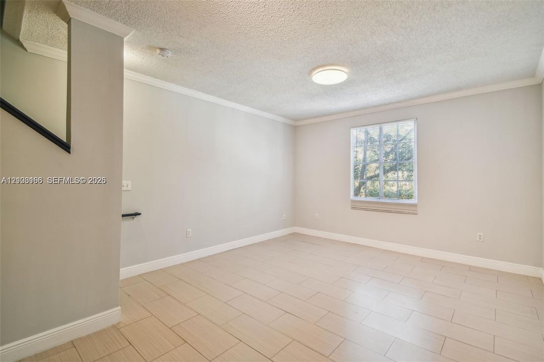 En Venta: $315,000 (1 camas, 1 baños, 859 Pies cuadrados)