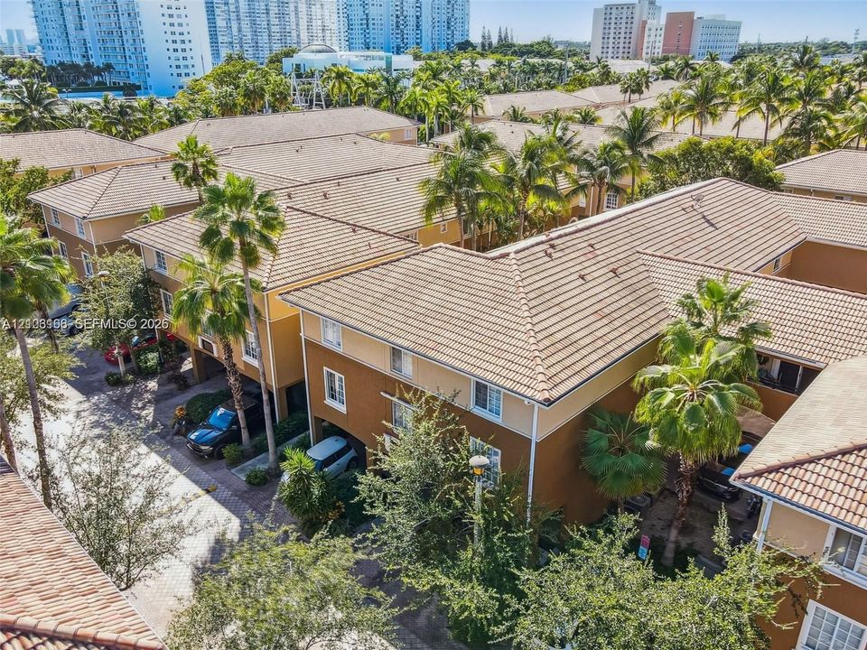 En Venta: $315,000 (1 camas, 1 baños, 859 Pies cuadrados)