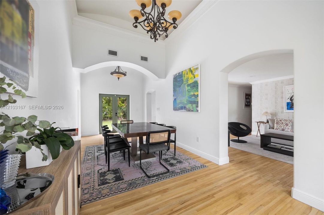 В аренду: $6,800 (3 спален, 2 ванн, 1726 Квадратных фут)