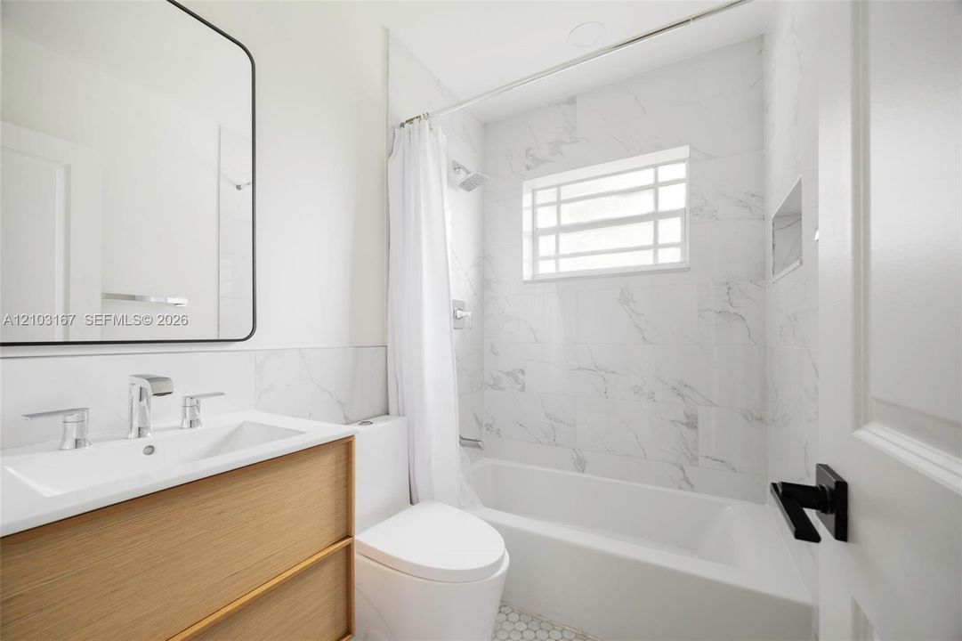 В аренду: $6,800 (3 спален, 2 ванн, 1726 Квадратных фут)