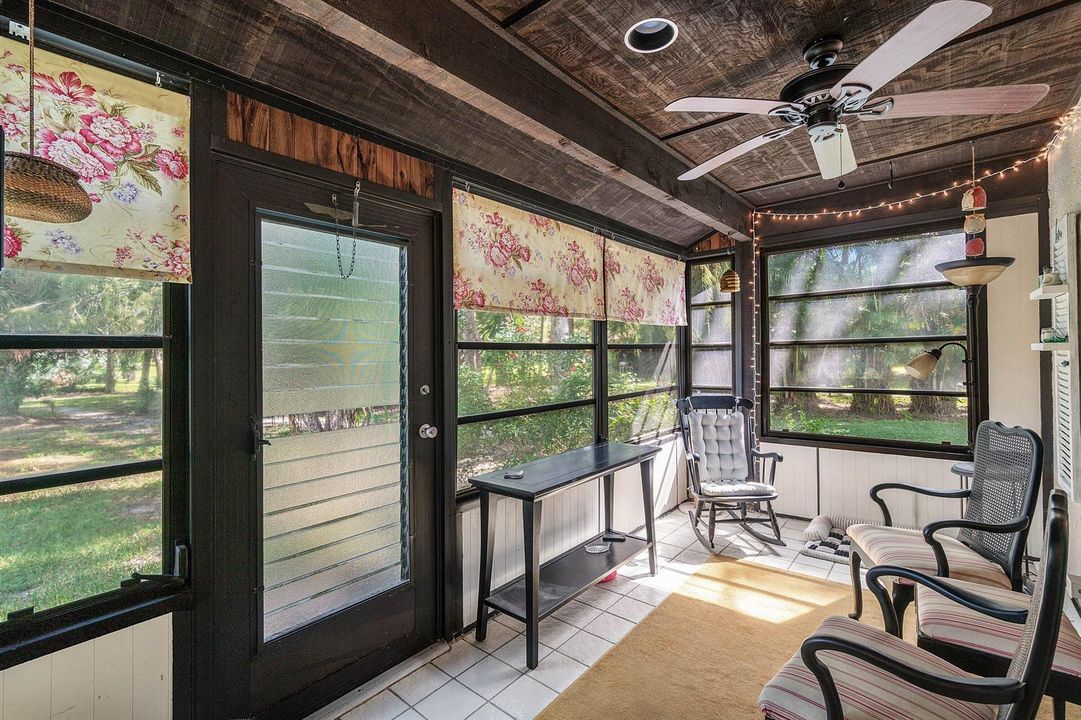 021-144KarandaCourt-RoyalPalmBeach-FL-33