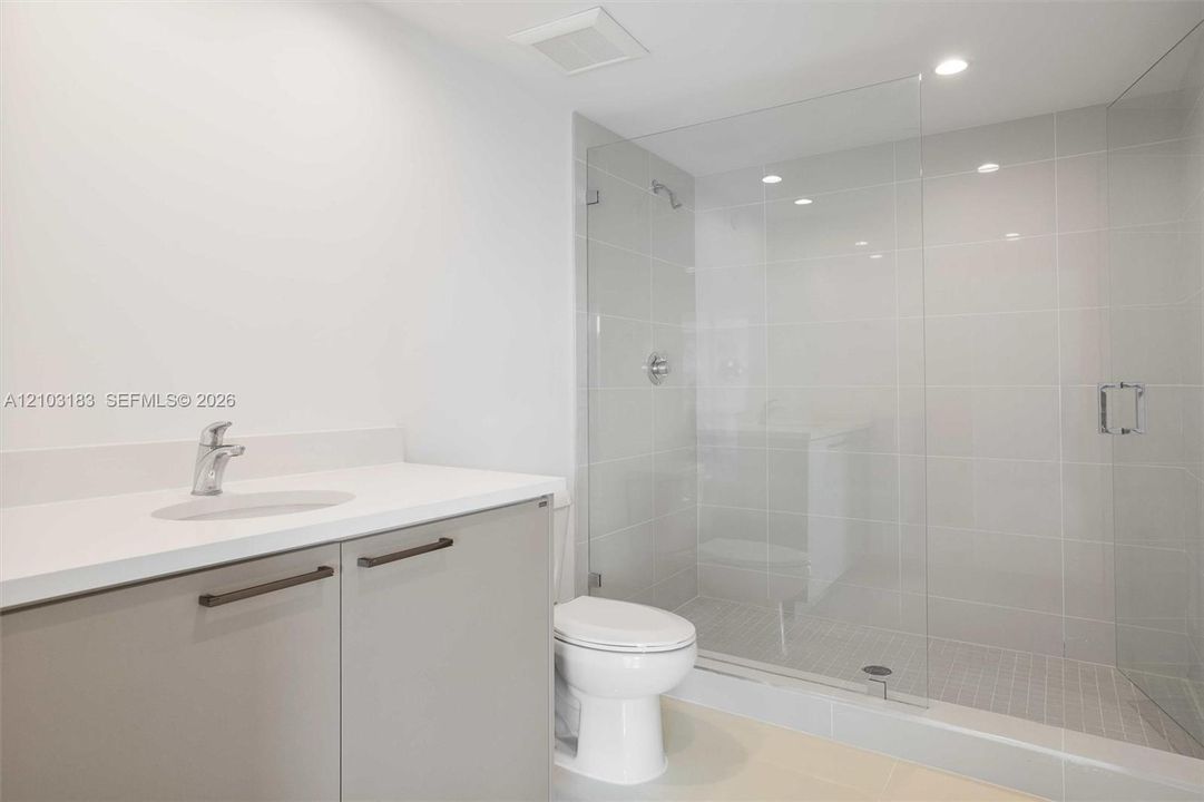 For Sale: $682,500 (2 beds, 2 baths, 955 Square Feet)