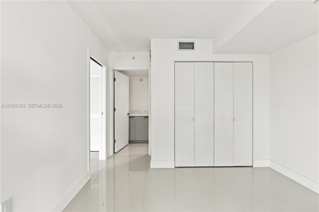 For Sale: $682,500 (2 beds, 2 baths, 955 Square Feet)
