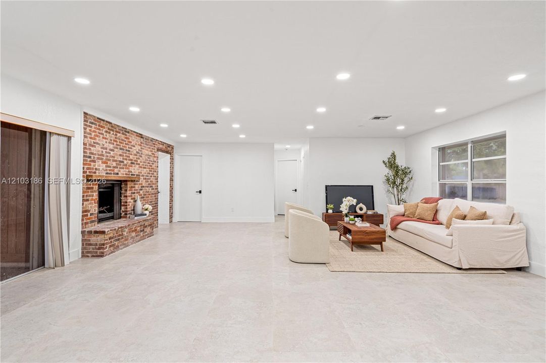 В аренду: $3,900 (3 спален, 2 ванн, 1513 Квадратных фут)