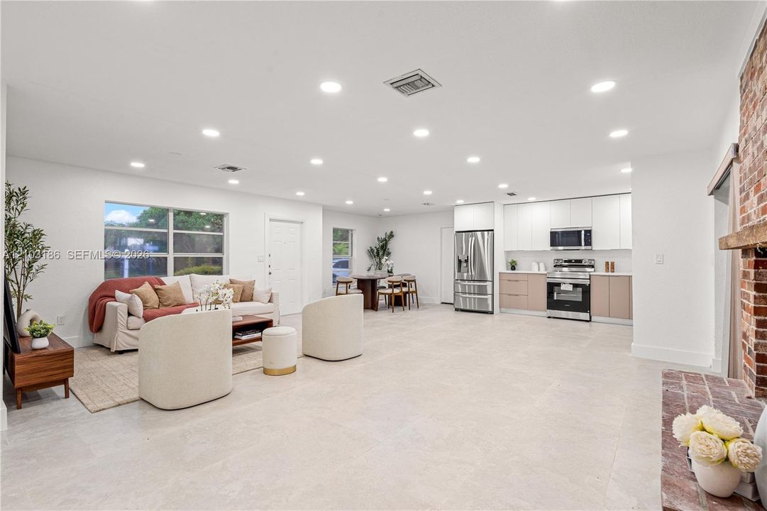 В аренду: $3,900 (3 спален, 2 ванн, 1513 Квадратных фут)