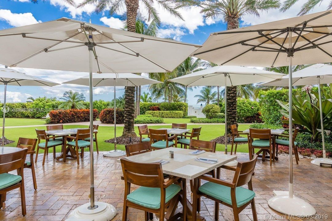 Pool Restaurante