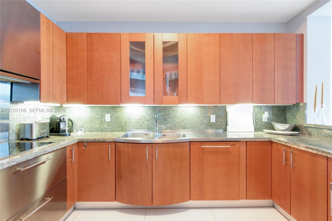 For Rent: $24,000 (2 beds, 2 baths, 1595 Square Feet)