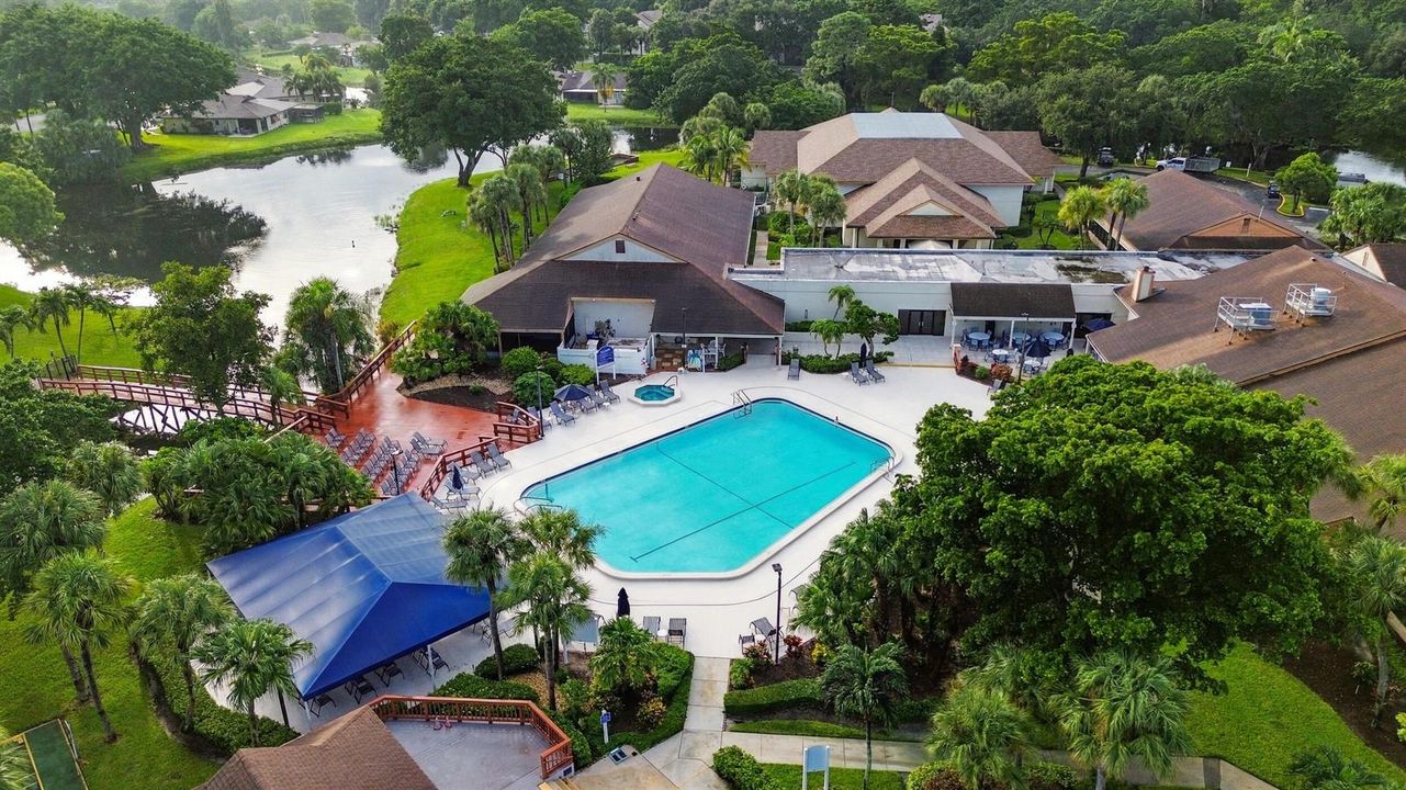 Clubhouse, cafe, pool