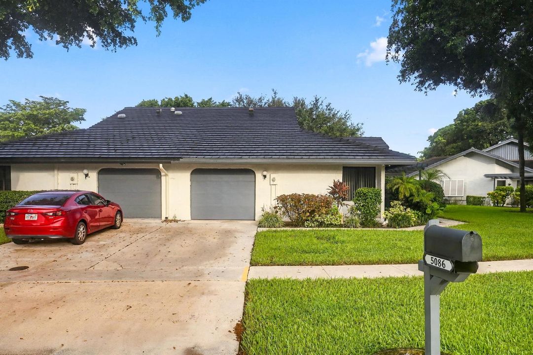 Charming 3 bedroom villa w/ garage