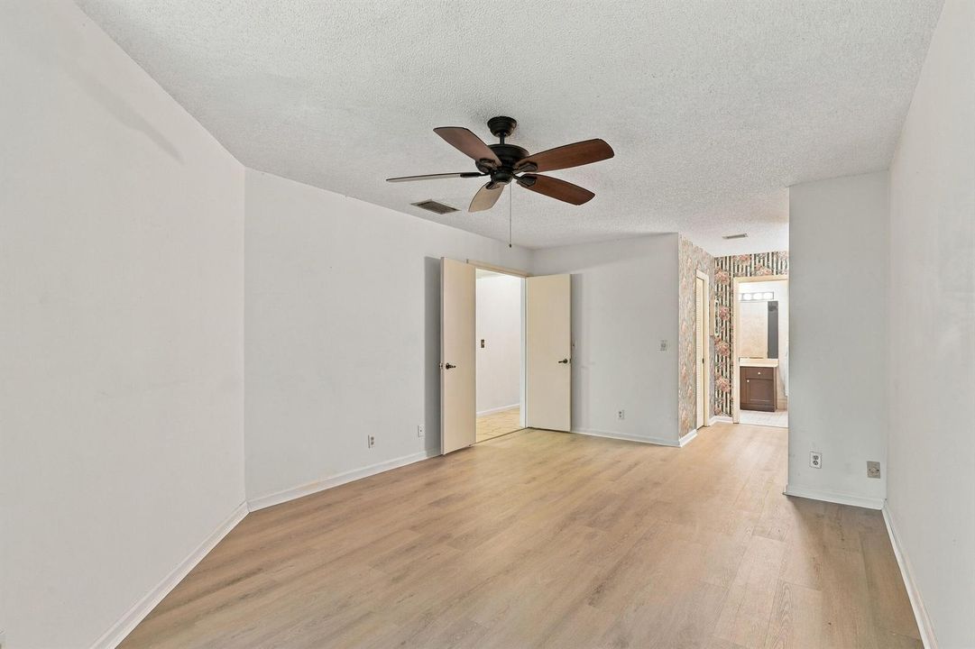 Primary suite