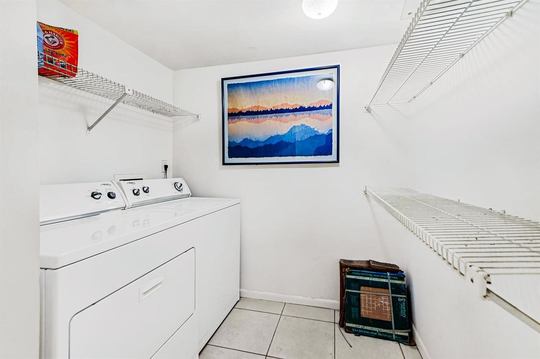19 Laundry room 01