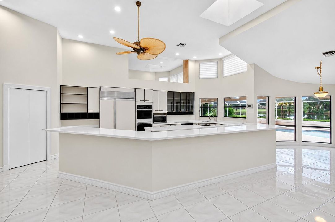 09-kitchen-wide-view