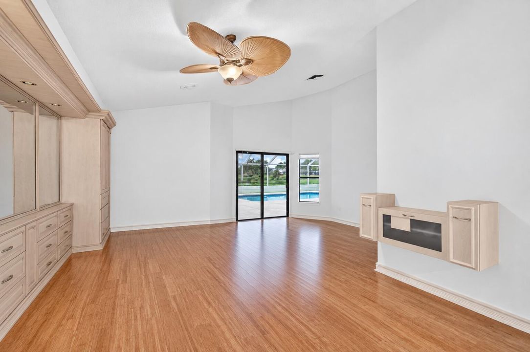 18-primary-suite-pool-view