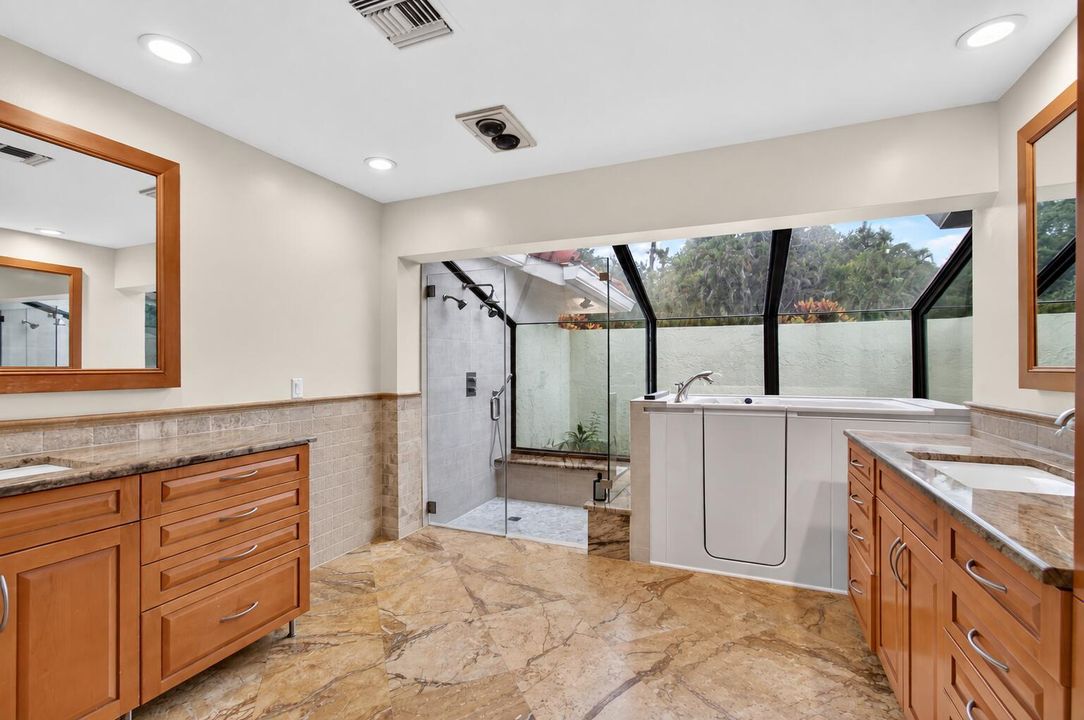 21-primary-bathroom-wide