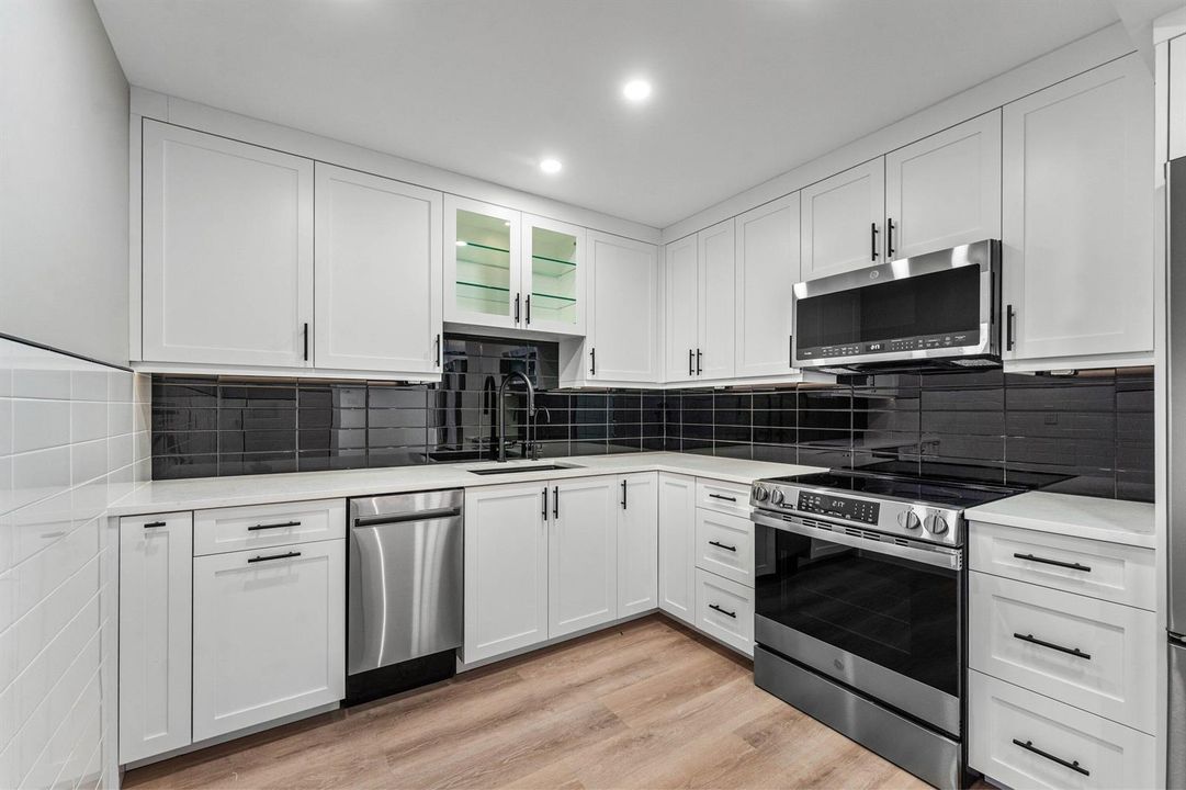 006-1701SouthFlaglerDrive-Unit1205-WestP