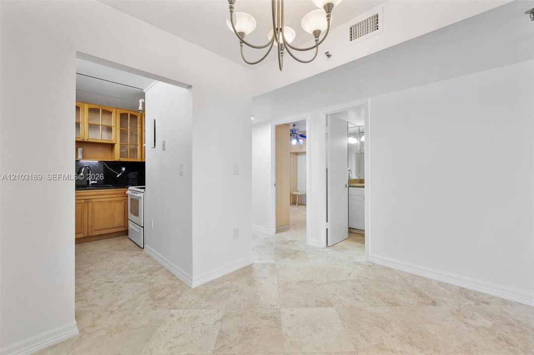 For Rent: $3,100 (2 beds, 2 baths, 933 Square Feet)