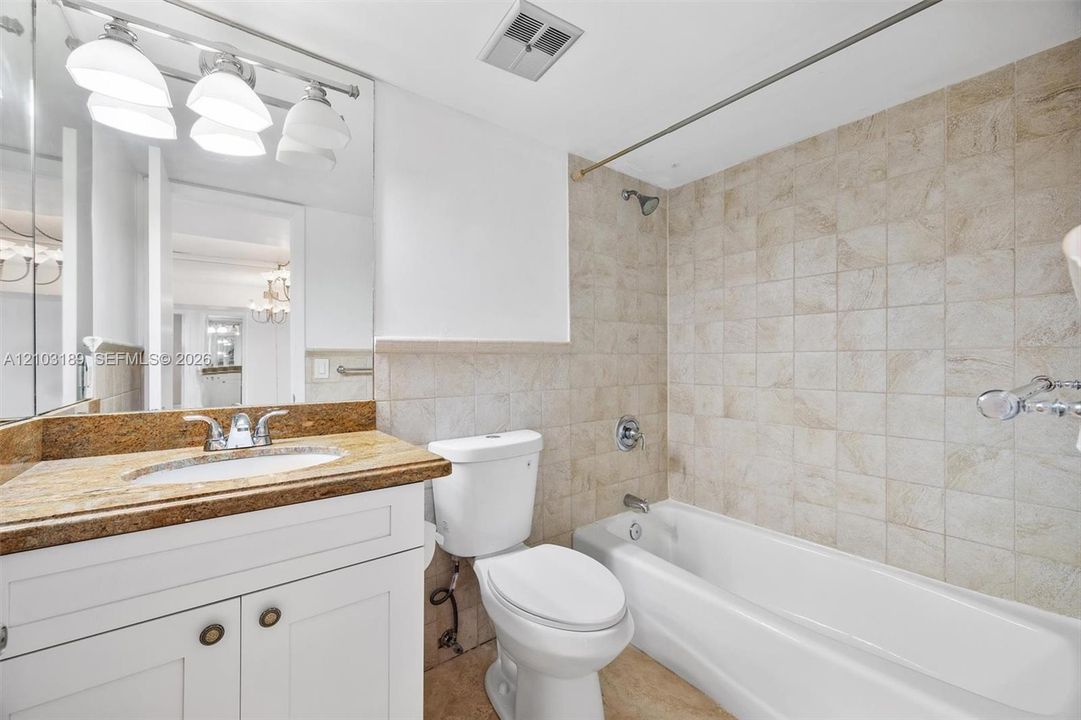 For Rent: $3,100 (2 beds, 2 baths, 933 Square Feet)