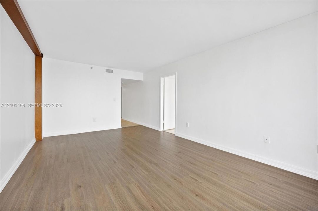 For Rent: $3,100 (2 beds, 2 baths, 933 Square Feet)