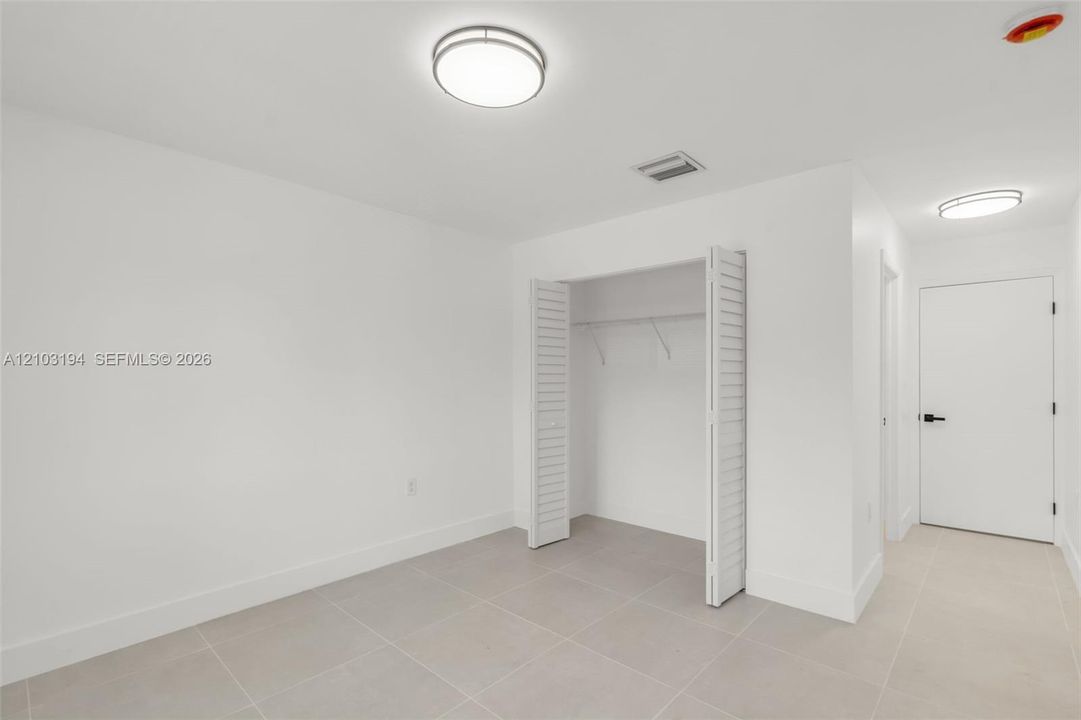 For Rent: $3,300 (3 beds, 2 baths, 1250 Square Feet)