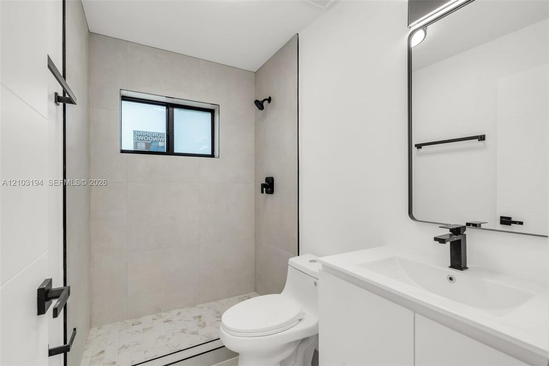 For Rent: $3,300 (3 beds, 2 baths, 1250 Square Feet)