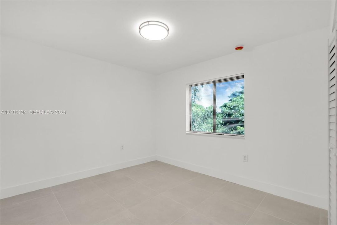 For Rent: $3,300 (3 beds, 2 baths, 1250 Square Feet)