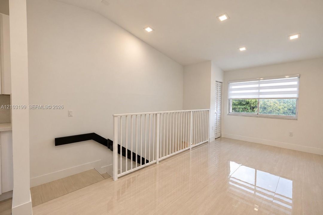 For Rent: $2,700 (2 beds, 2 baths, 857 Square Feet)