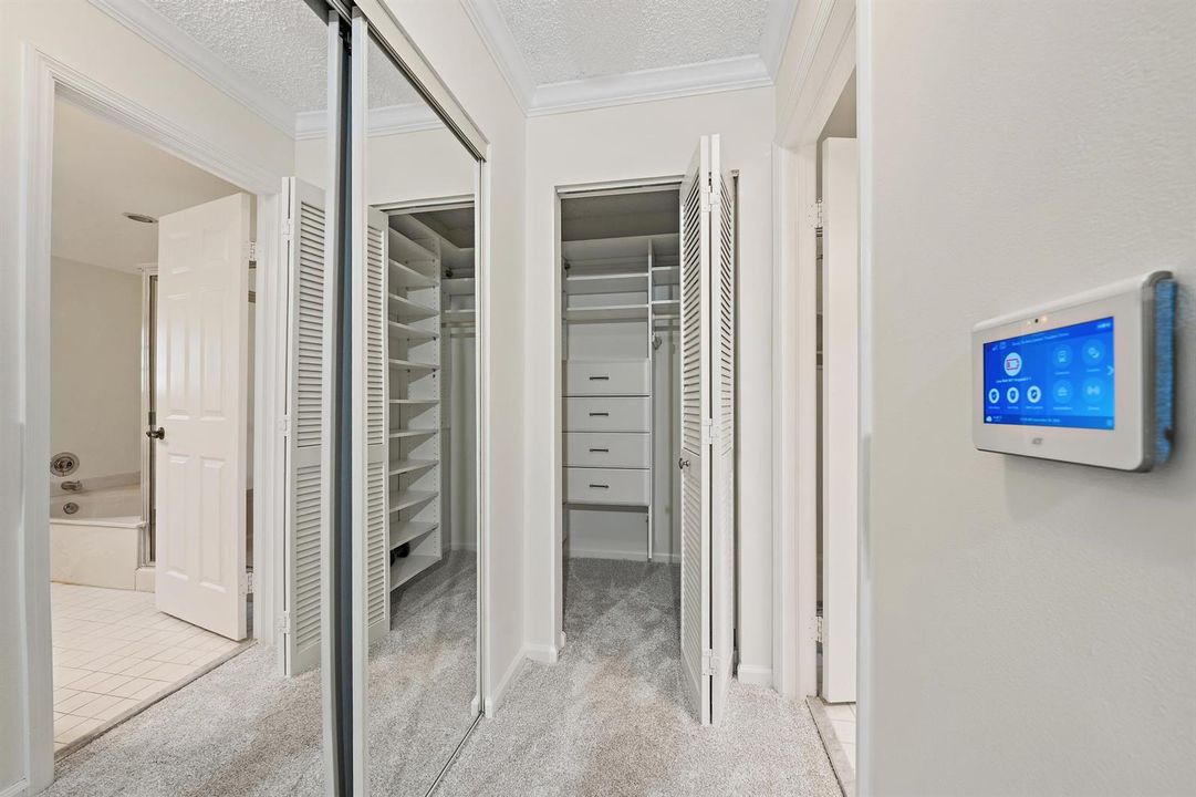 370 Prestwick Cir apt 2-20