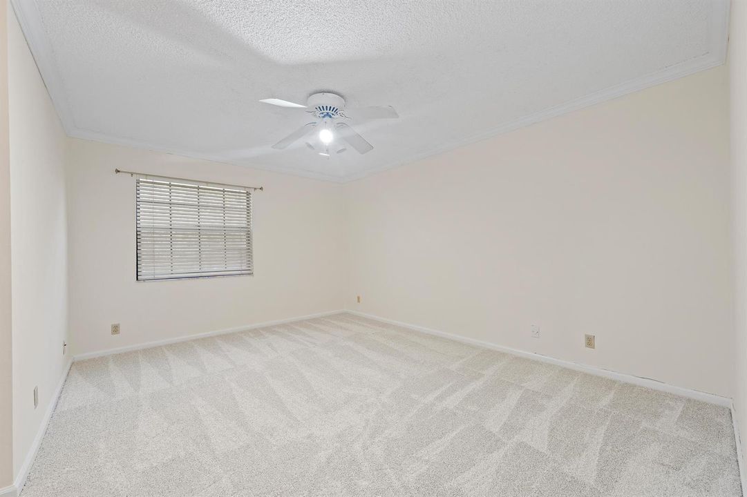 370 Prestwick Cir apt 2-18