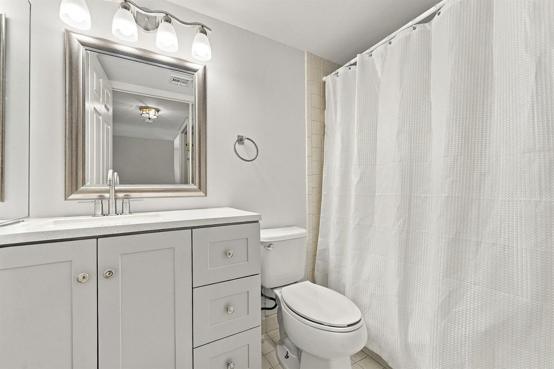 25_bathroom