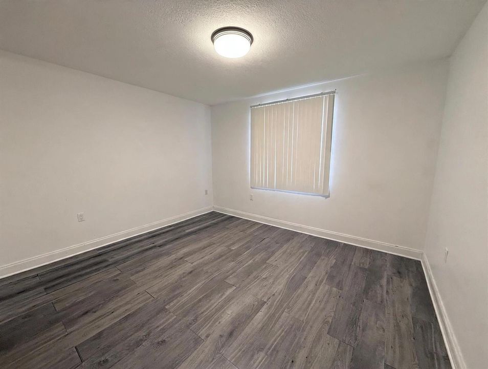 08-bedroom-1