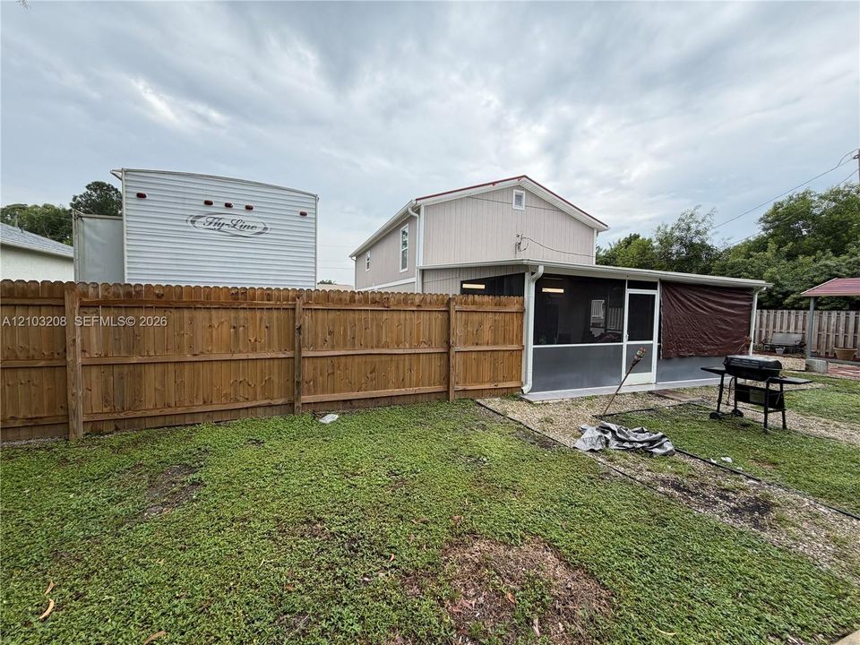 На продажу: $339,900 (5 спален, 2 ванн, 0 Квадратных фут)
