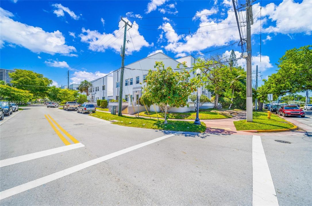 En Venta: $359,000 (1 camas, 1 baños, 610 Pies cuadrados)