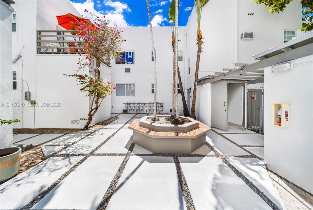 En Venta: $359,000 (1 camas, 1 baños, 610 Pies cuadrados)