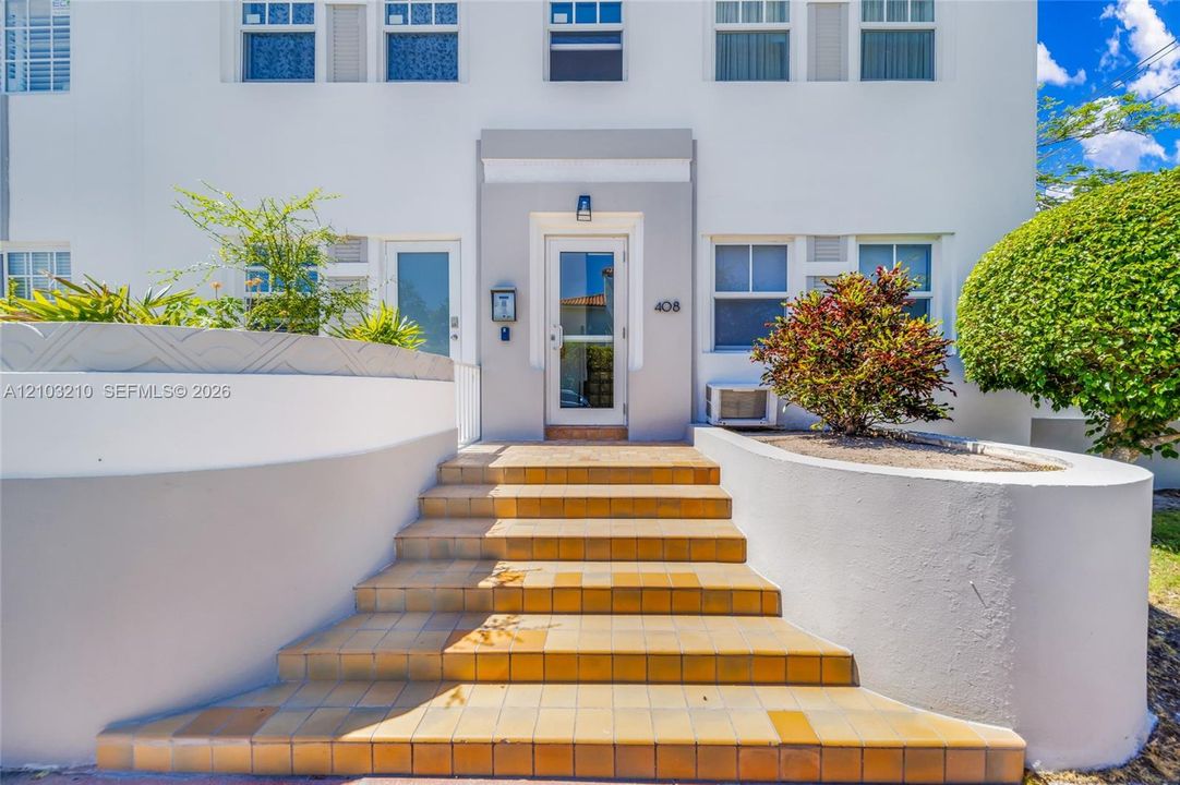 En Venta: $359,000 (1 camas, 1 baños, 610 Pies cuadrados)