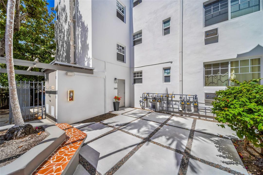En Venta: $359,000 (1 camas, 1 baños, 610 Pies cuadrados)