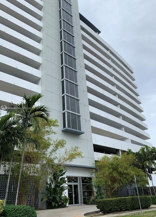 En Venta: $285,000 (1 camas, 2 baños, 940 Pies cuadrados)