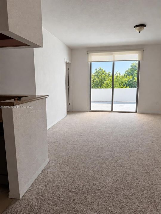 En Venta: $285,000 (1 camas, 2 baños, 940 Pies cuadrados)